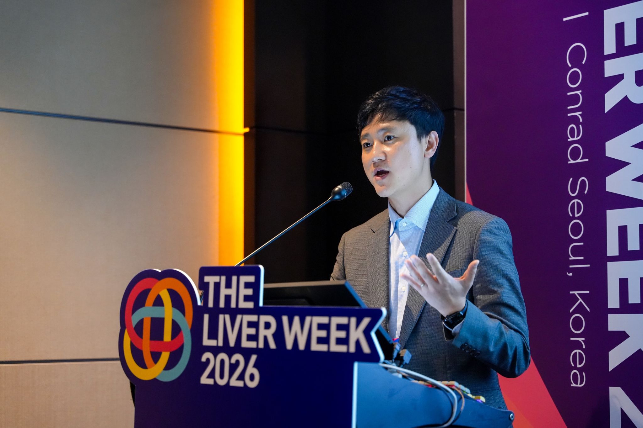 Lewis Kwon presenting at The Liver Week 2026